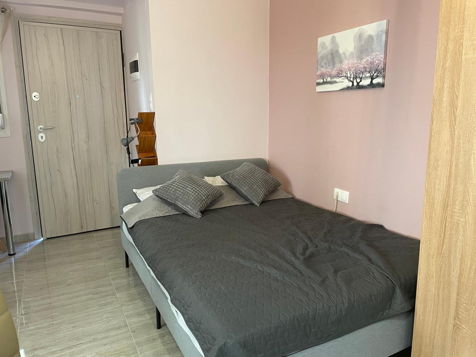 66 Apartment *